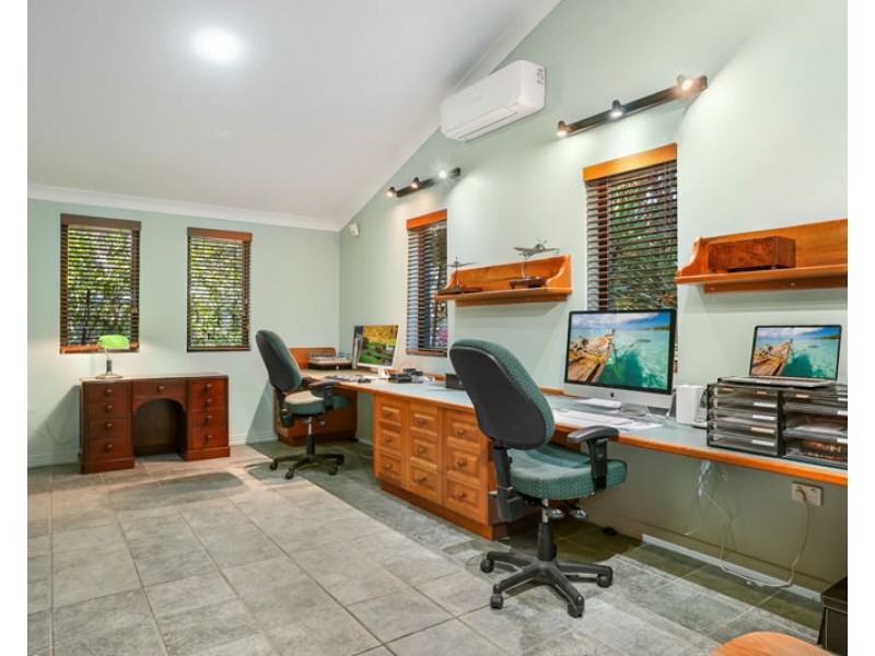 2-4 Holland Street, West Gladstone QLD 4680
