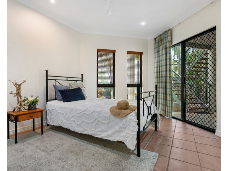 2-4 Holland Street, West Gladstone QLD 4680