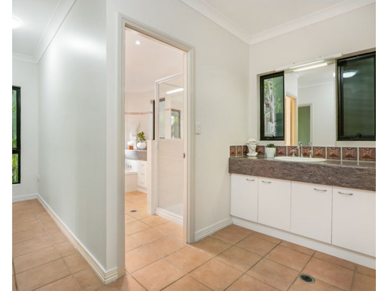 2-4 Holland Street, West Gladstone QLD 4680