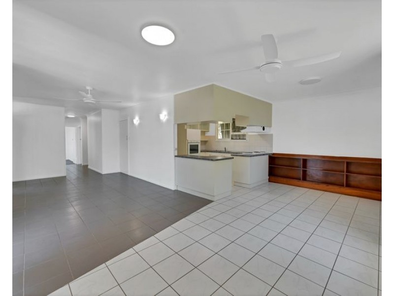 43 Elizabeth Street, South Gladstone QLD 4680