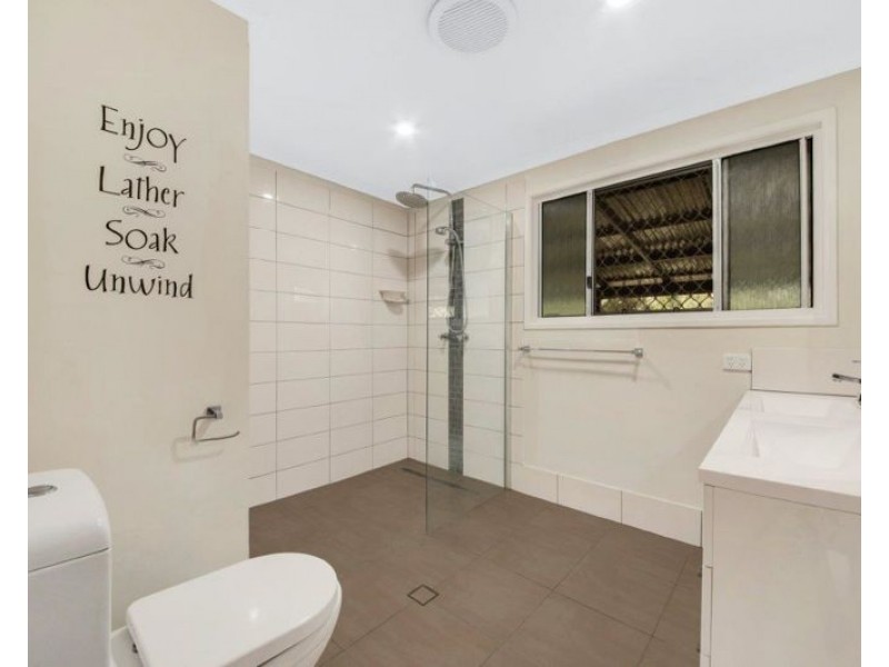 50 Sandpiper Avenue, New Auckland QLD 4680