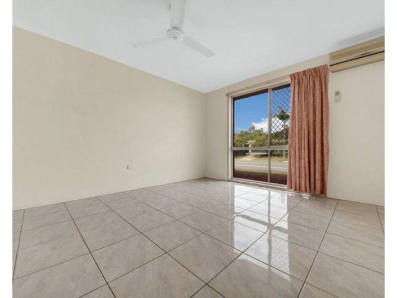 322 J Hickey Avenue, Clinton QLD 4680