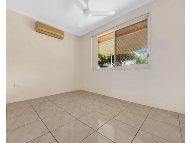 322 J Hickey Avenue, Clinton QLD 4680