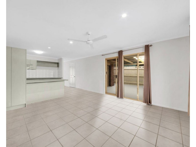 27 Witney Street, Telina QLD 4680