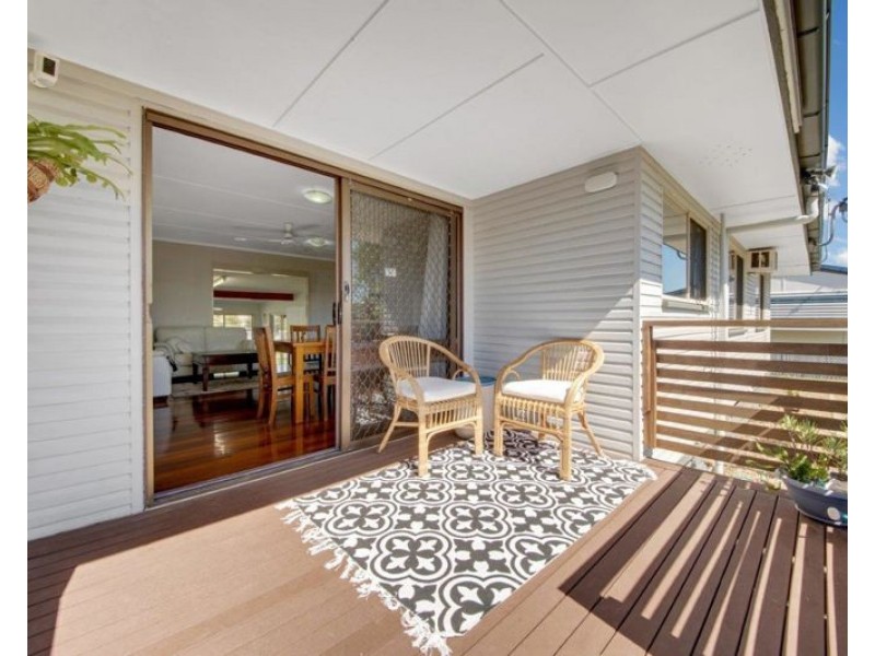 21 Paterson Street, West Gladstone QLD 4680