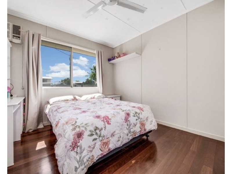 21 Paterson Street, West Gladstone QLD 4680