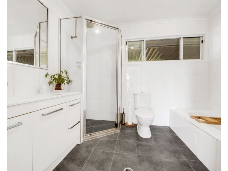 21 Paterson Street, West Gladstone QLD 4680