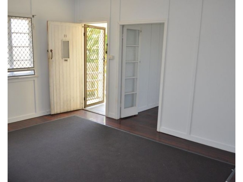 23 French Street, South Gladstone QLD 4680