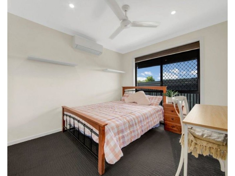 3 Woodland Court, Kirkwood QLD 4680