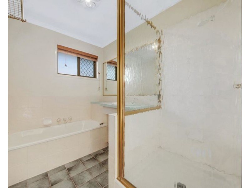 21 Intrepid Street, Clinton QLD 4680