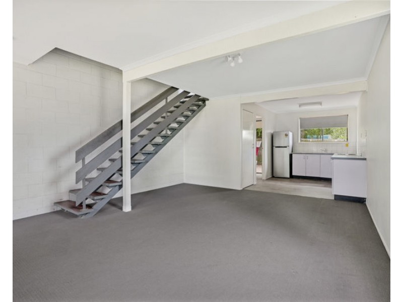 1/143 Toolooa Street, South Gladstone QLD 4680