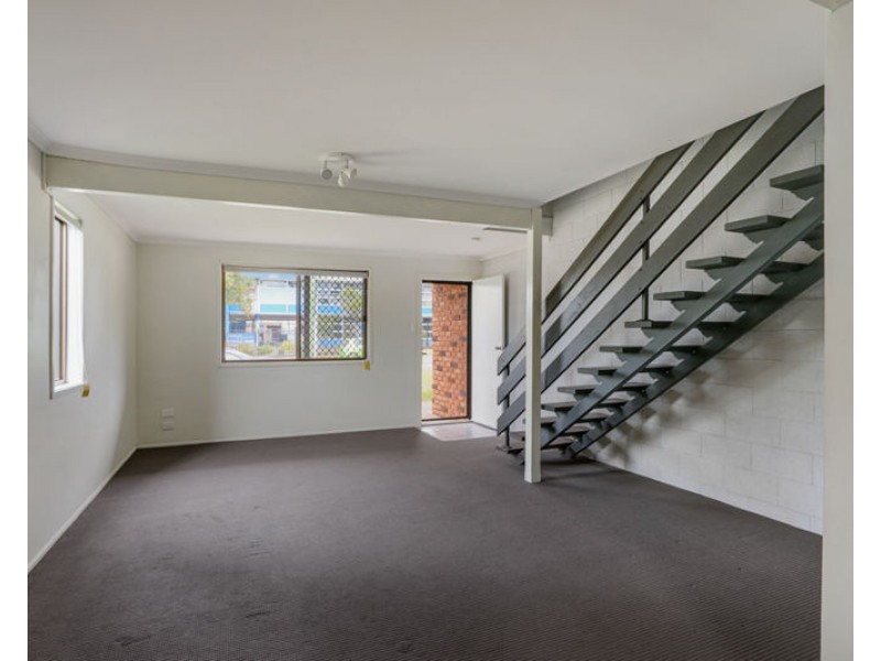 1/143 Toolooa Street, South Gladstone QLD 4680
