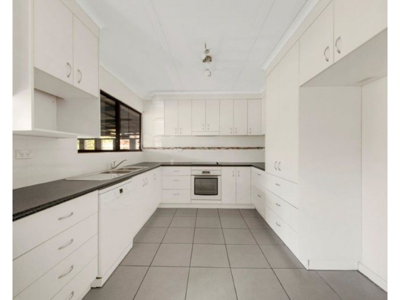 38 Helen Crescent, Wurdong Heights QLD 4680