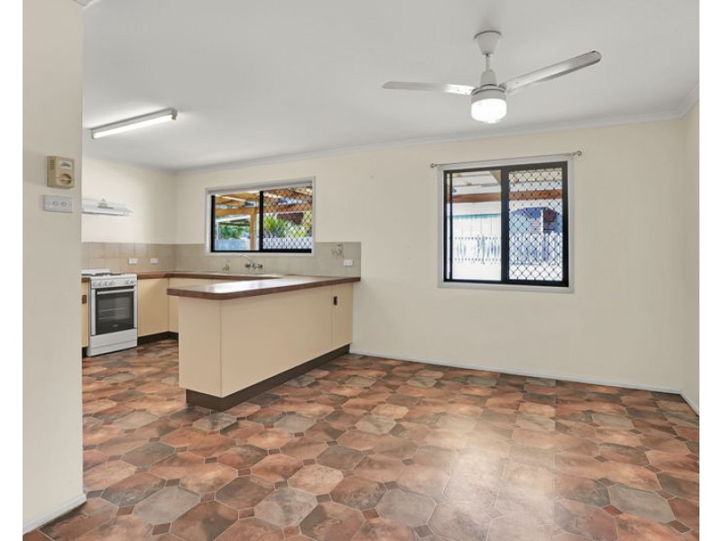 4 Keppel Avenue, Clinton QLD 4680