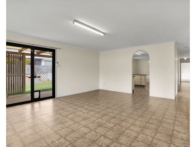 4 Keppel Avenue, Clinton QLD 4680