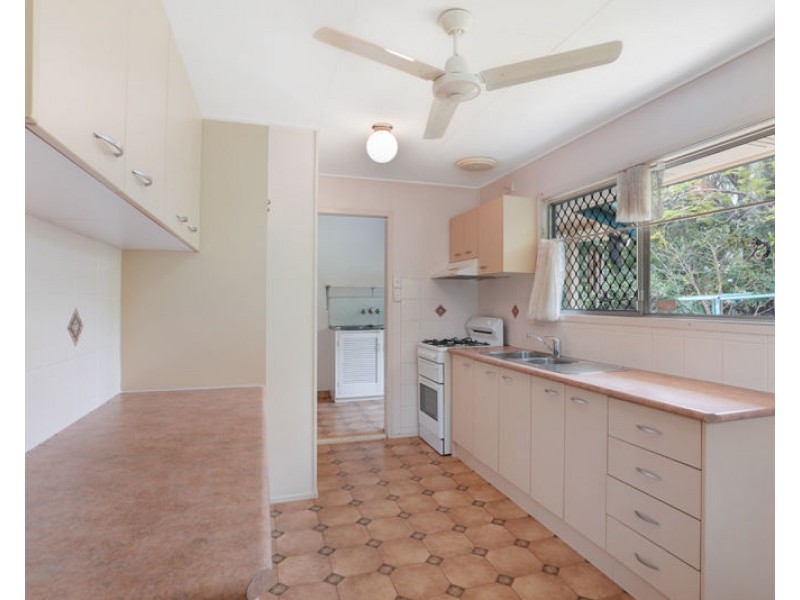 4 Pershouse Street, Barney Point QLD 4680