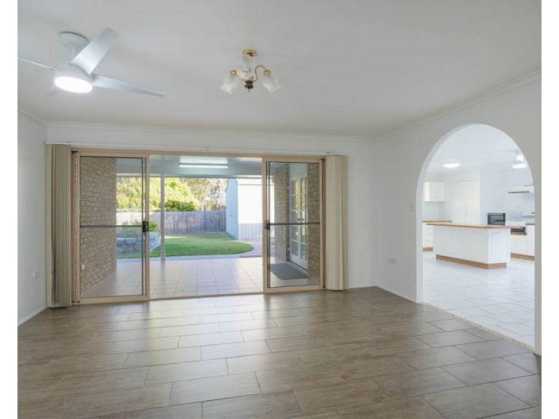 88 J Hickey Avenue, Clinton QLD 4680