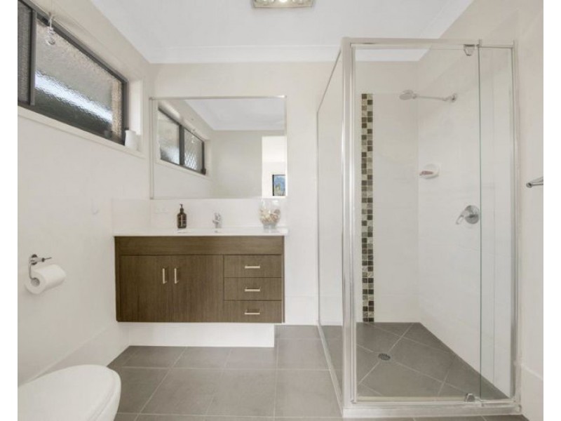 32 Jardine Crescent, Boyne Island QLD 4680