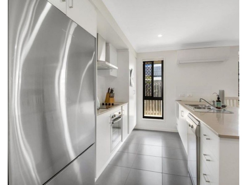 32 Jardine Crescent, Boyne Island QLD 4680