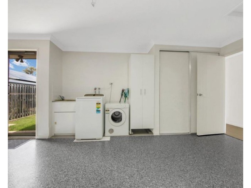 32 Jardine Crescent, Boyne Island QLD 4680