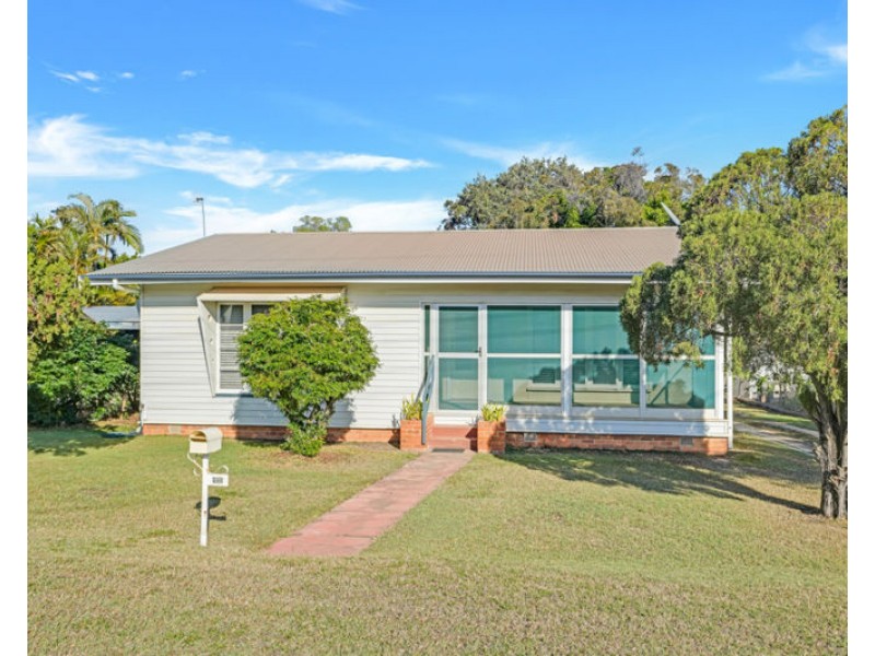 27 Sutton Street, Barney Point QLD 4680