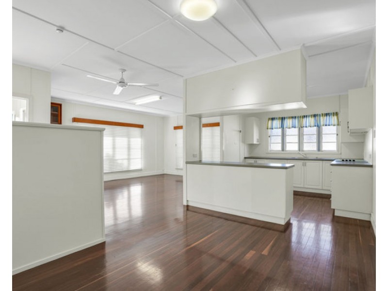27 Sutton Street, Barney Point QLD 4680