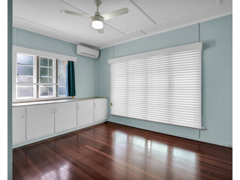 27 Sutton Street, Barney Point QLD 4680