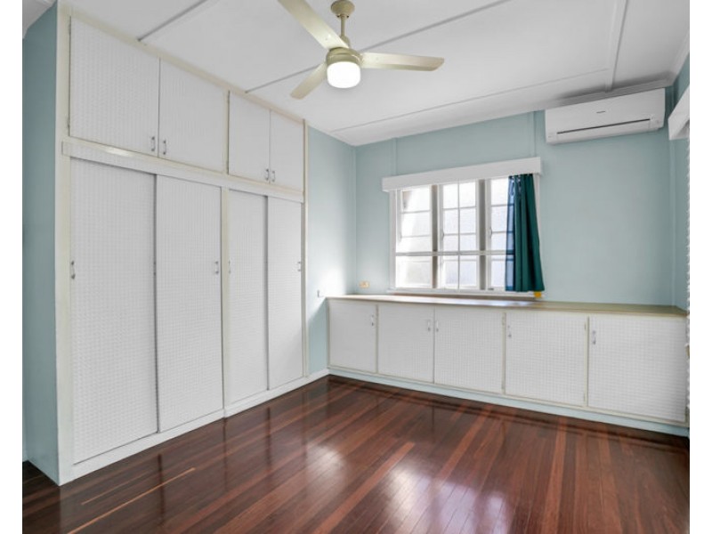 27 Sutton Street, Barney Point QLD 4680