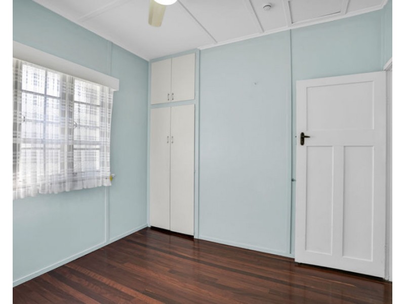 27 Sutton Street, Barney Point QLD 4680