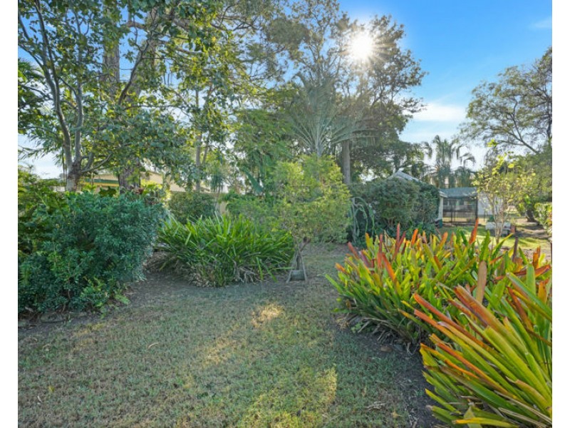 27 Sutton Street, Barney Point QLD 4680