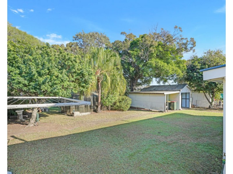 27 Sutton Street, Barney Point QLD 4680