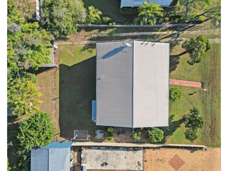 27 Sutton Street, Barney Point QLD 4680