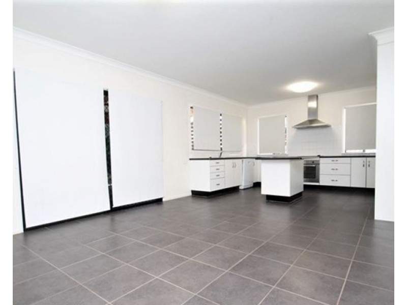 54 Scenery Street, West Gladstone QLD 4680