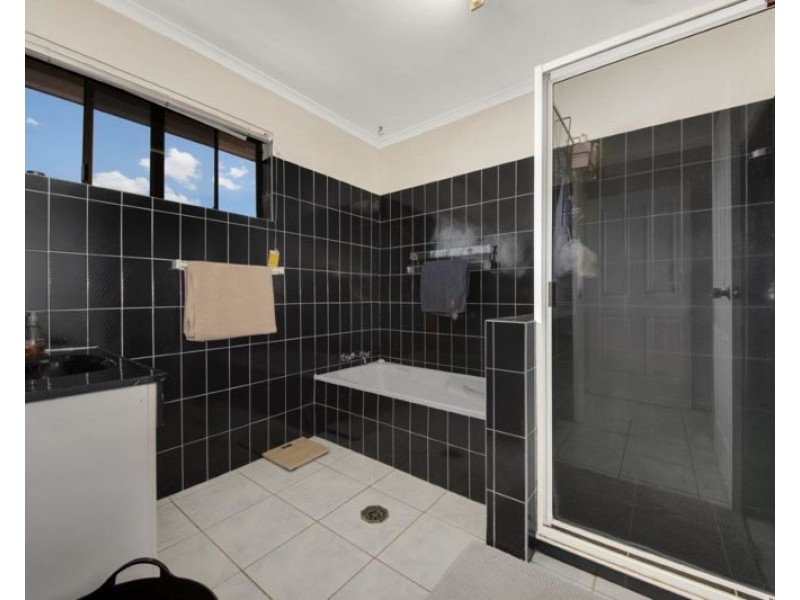 314 J Hickey Avenue, Clinton QLD 4680