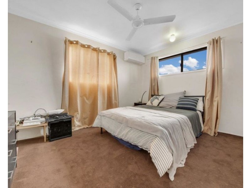 314 J Hickey Avenue, Clinton QLD 4680