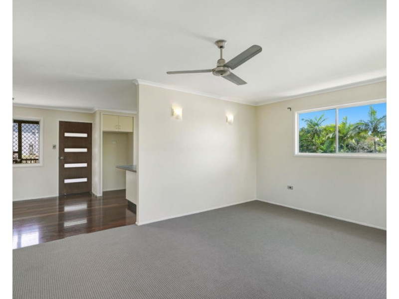 11 Penda Avenue, New Auckland QLD 4680