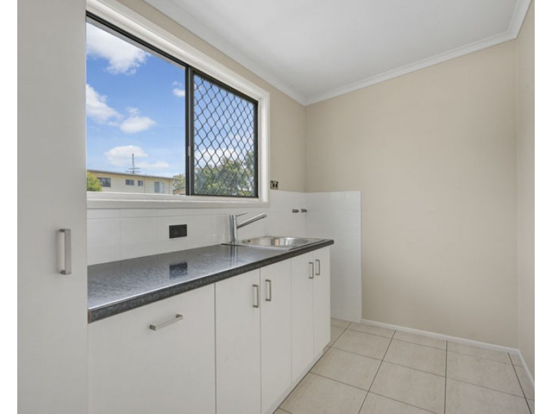 11 Penda Avenue, New Auckland QLD 4680