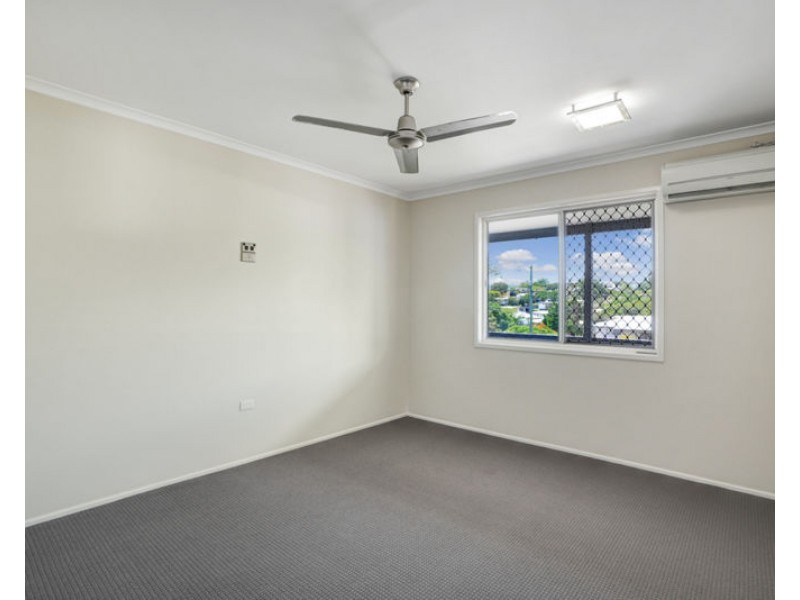 11 Penda Avenue, New Auckland QLD 4680