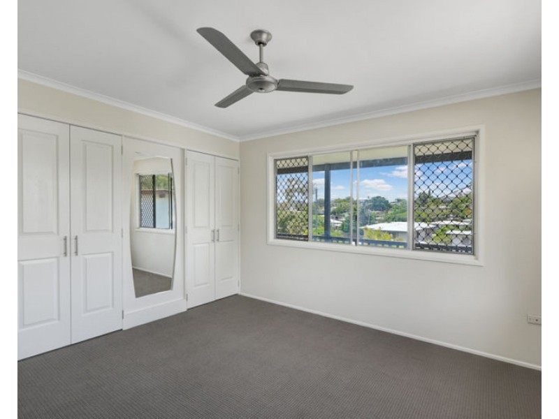 11 Penda Avenue, New Auckland QLD 4680