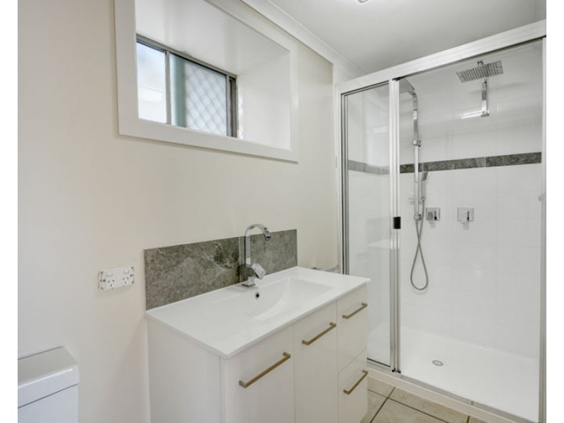 11 Penda Avenue, New Auckland QLD 4680