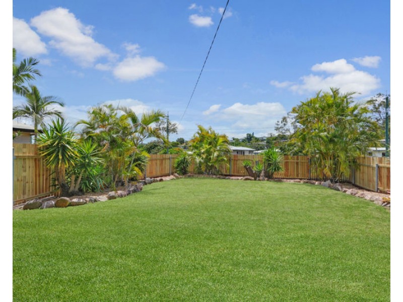 11 Penda Avenue, New Auckland QLD 4680