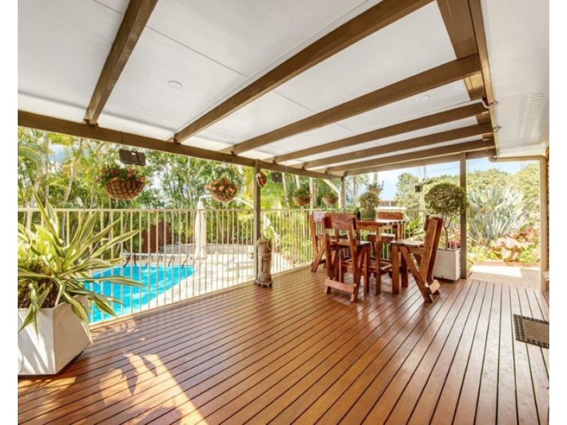 5 Rosemount Place, New Auckland QLD 4680