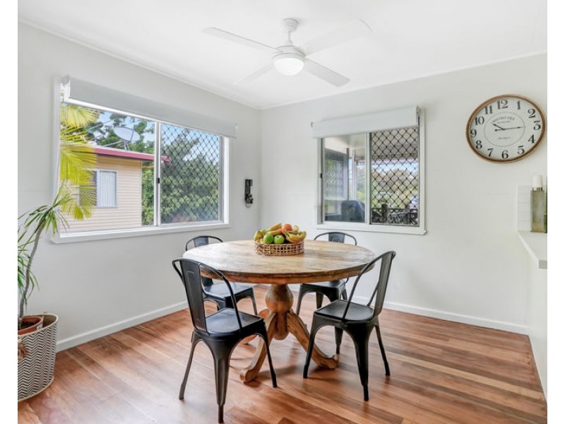 5 Peters Crescent, West Gladstone QLD 4680
