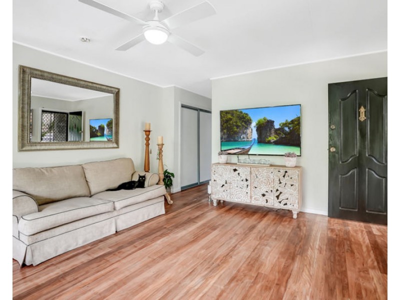 5 Peters Crescent, West Gladstone QLD 4680