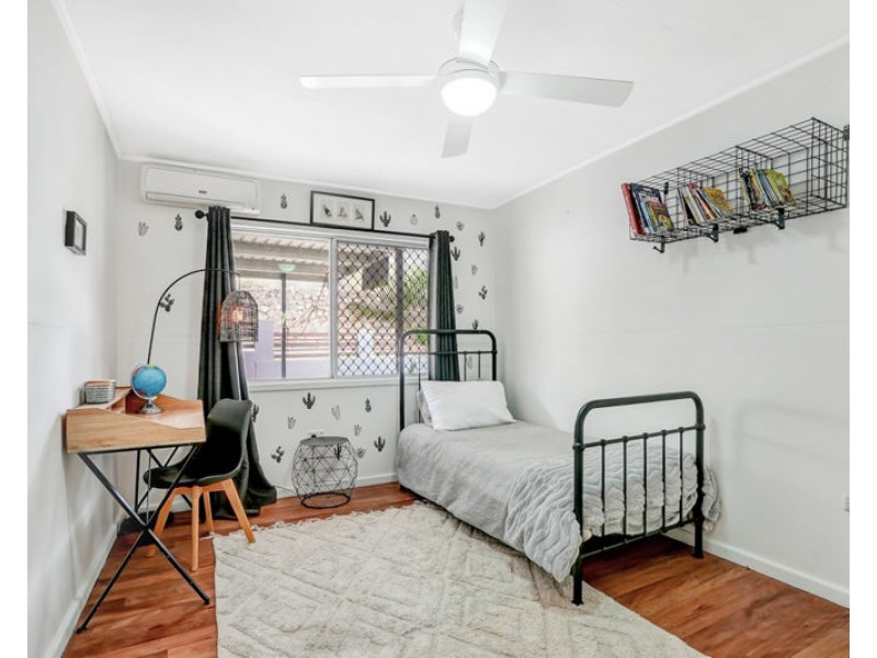 5 Peters Crescent, West Gladstone QLD 4680