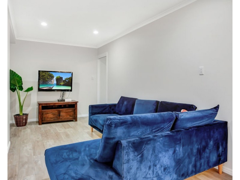 5 Peters Crescent, West Gladstone QLD 4680