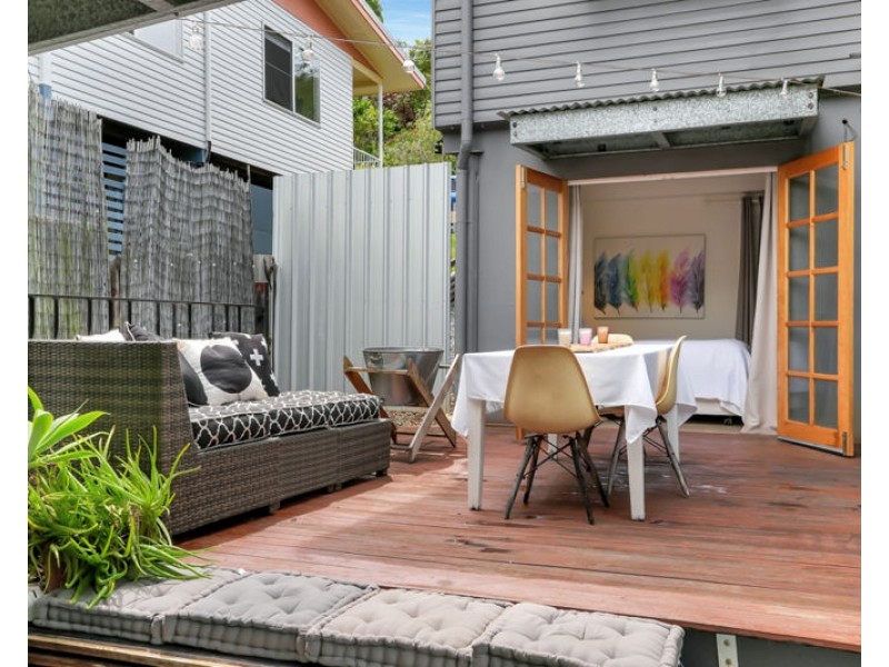 5 Peters Crescent, West Gladstone QLD 4680