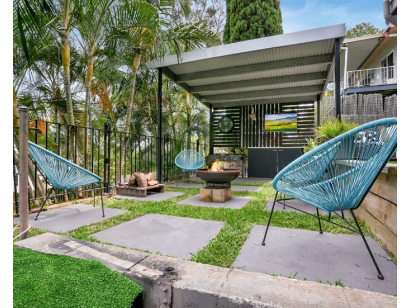 5 Peters Crescent, West Gladstone QLD 4680