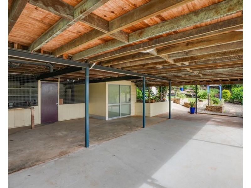 8 Hunter Street, West Gladstone QLD 4680