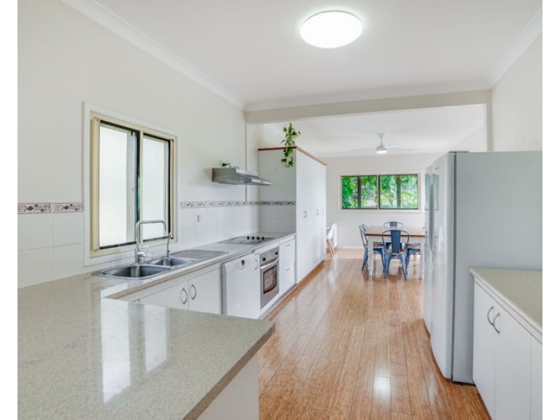8 Hunter Street, West Gladstone QLD 4680